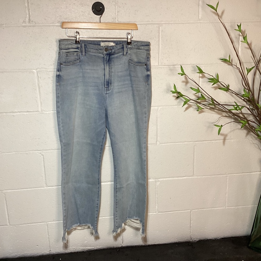 Hidden Los Angelos Women’s Jeans | High Rise | Distressed Hem | Cute!